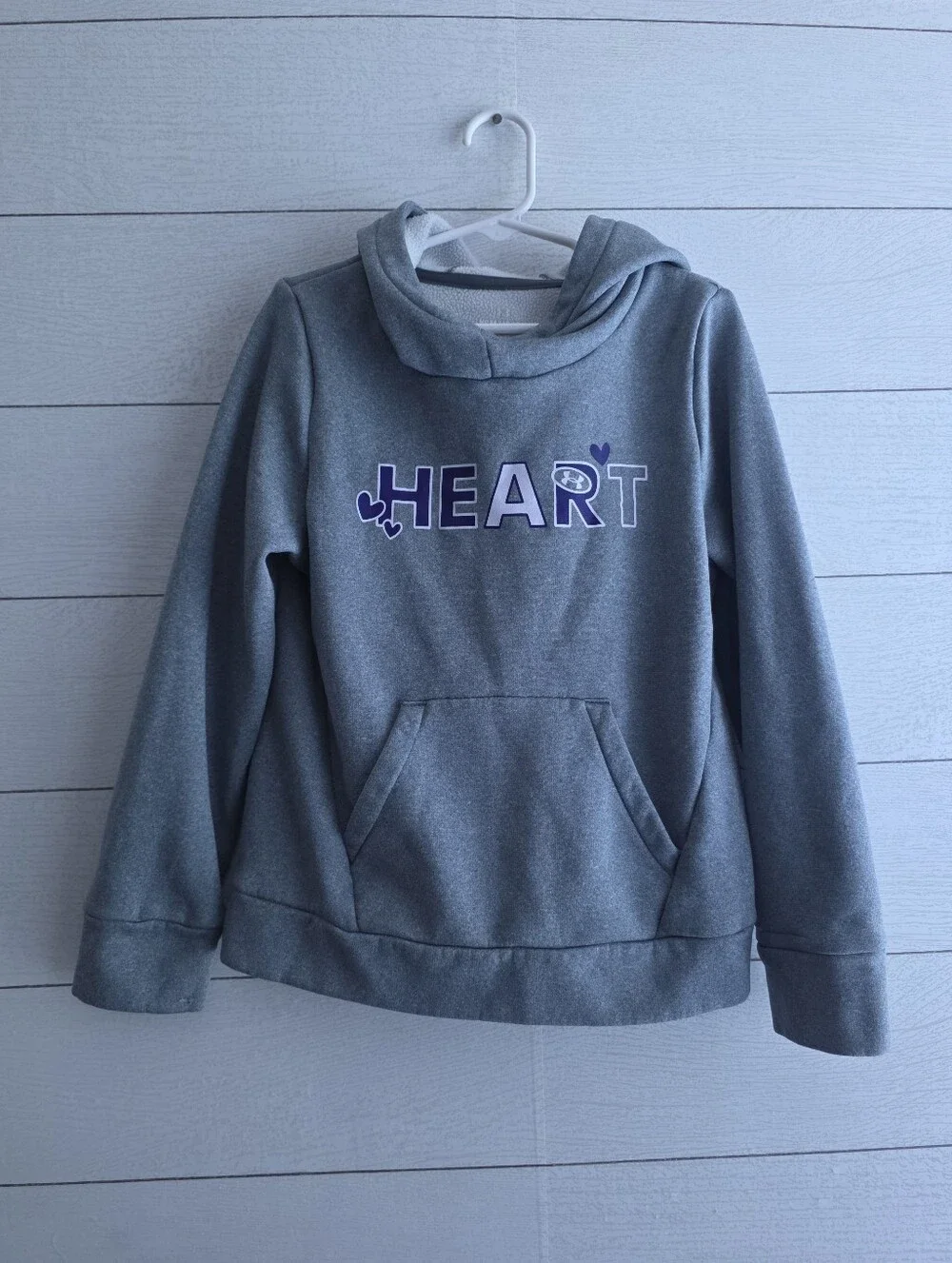 Under Armour Gray & Purple Heart Pullover Hoodie Kangaroo Pocket Youth Small